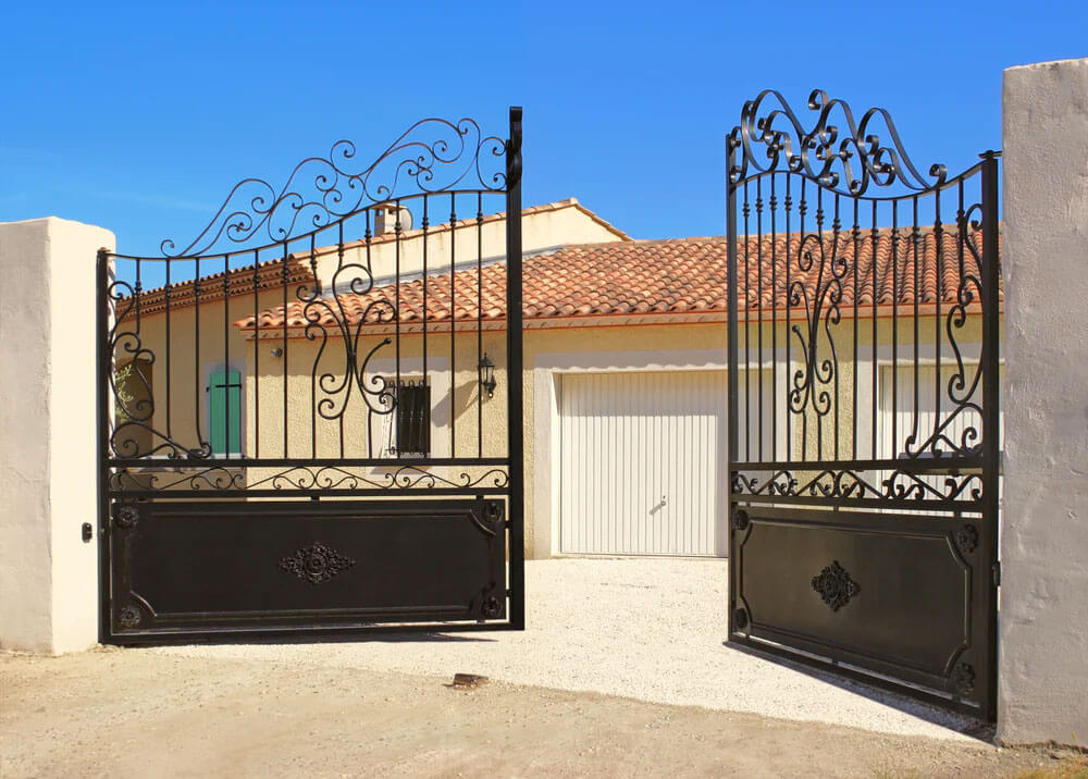 STEEL GATES